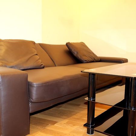 Fine Touch Apartments Лондон Экстерьер фото
