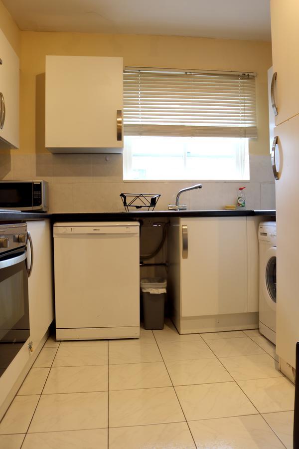 Fine Touch Apartments Лондон Экстерьер фото